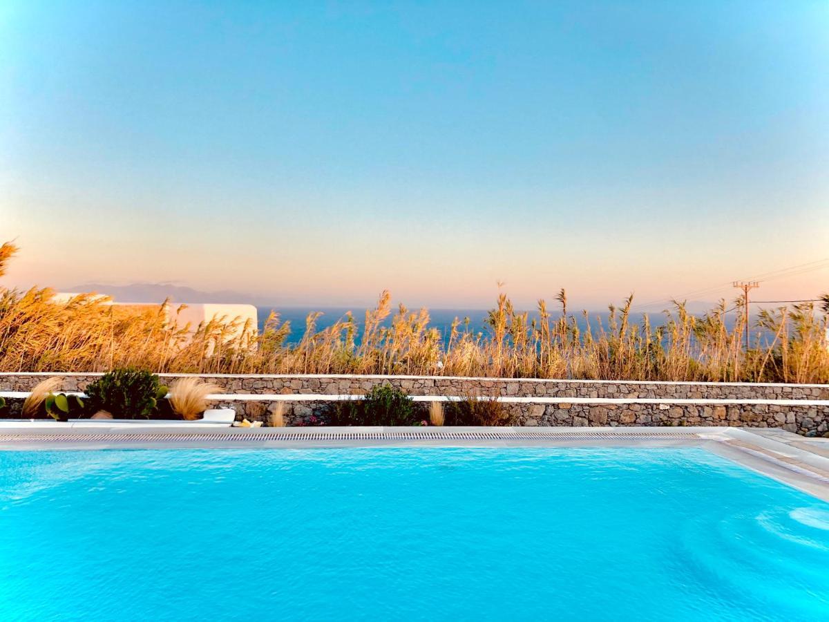 Mando Pool Villas W Sea Views - Five Bedrooms Super Paradise Beach  Exterior photo