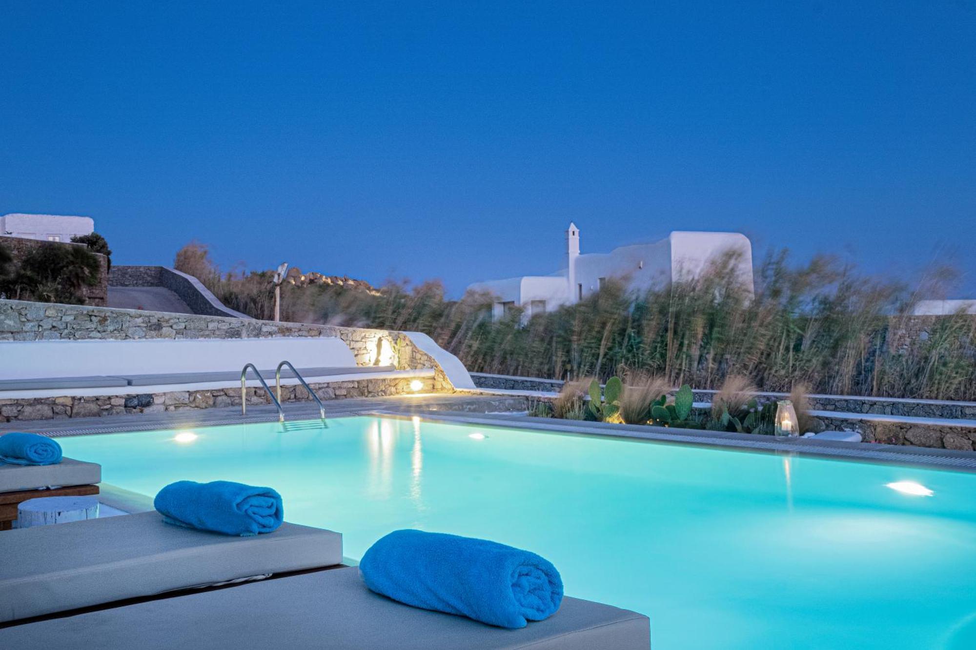 Mando Pool Villas W Sea Views - Five Bedrooms Super Paradise Beach  Exterior photo