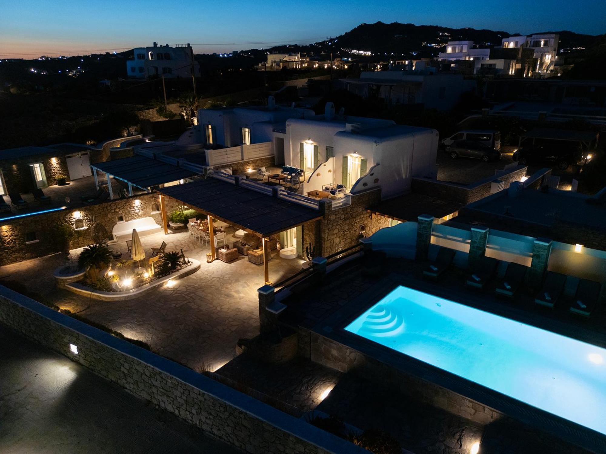 Mando Pool Villas W Sea Views - Five Bedrooms Super Paradise Beach  Exterior photo