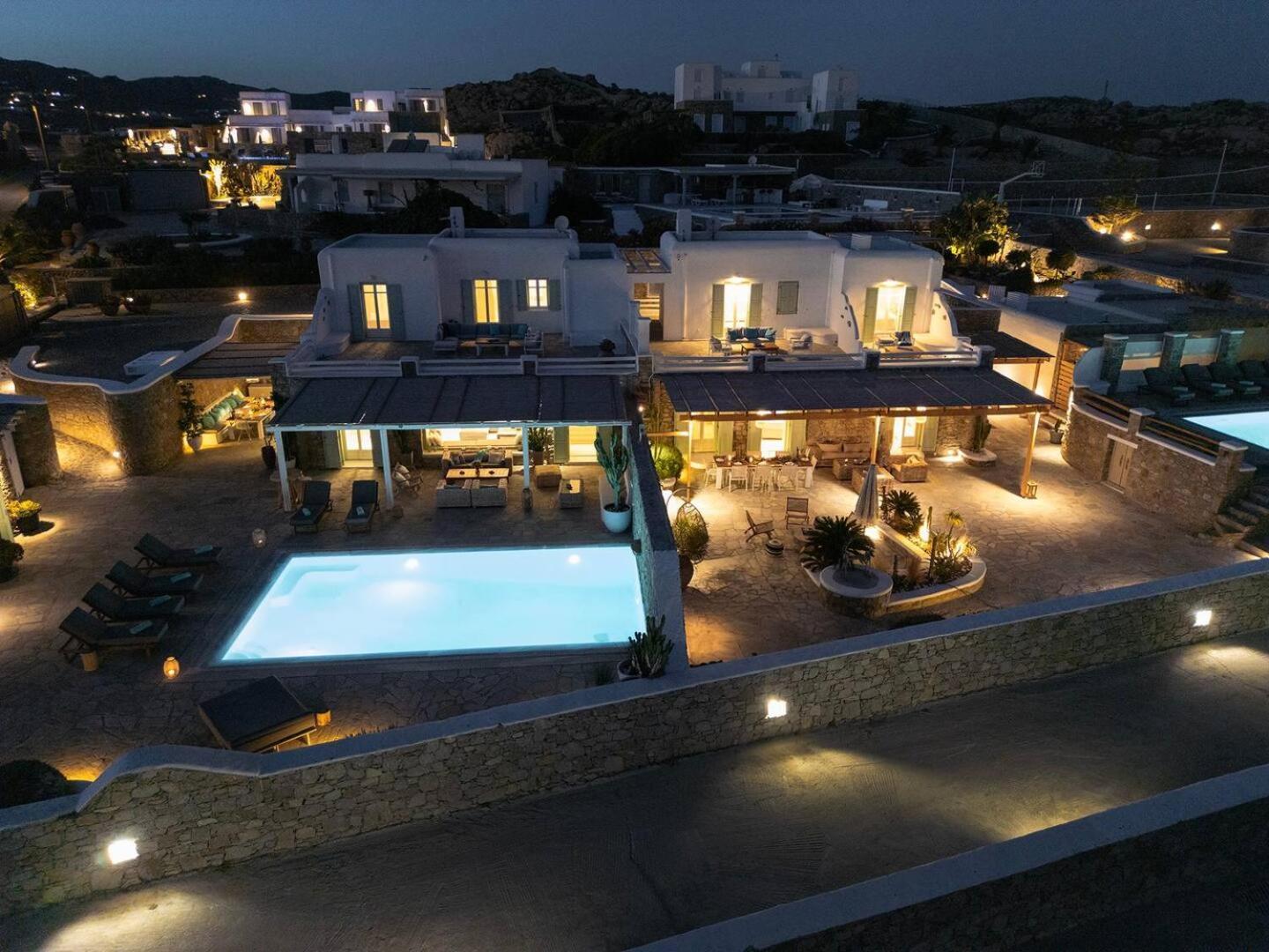 Mando Pool Villas W Sea Views - Five Bedrooms Super Paradise Beach  Exterior photo